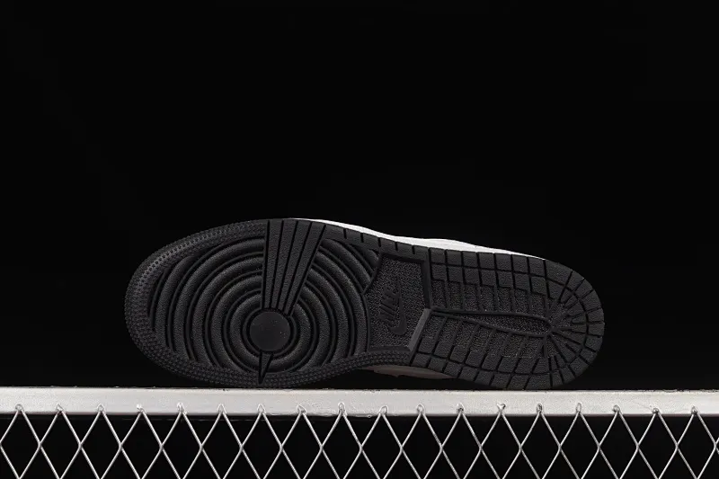 All categories Air Jordan Jordan series basketball shoes Air Jordan 1 Low G version pure original Air Jordan AJ1 Low AJ1 Joe 1 white black red low-top cultural leisure sports basketball shoes 553560-160